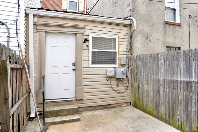 Building Photo - 772 Carroll St