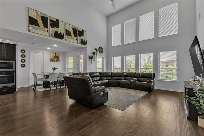 Building Photo - 2517 Cappelle Way