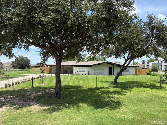 Primary Photo - 2216 N Jackson Rd