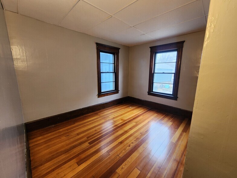 Building Photo - 201 Montgomery St