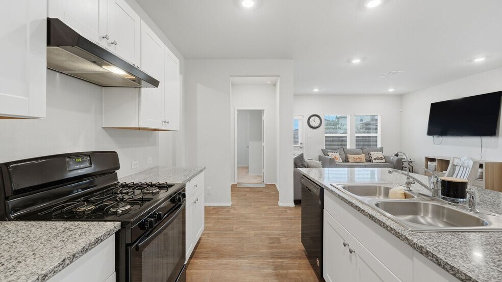 Building Photo - 4055 Fort Palmer Blvd