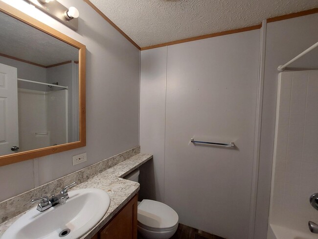 Building Photo - 57 Castings Rd