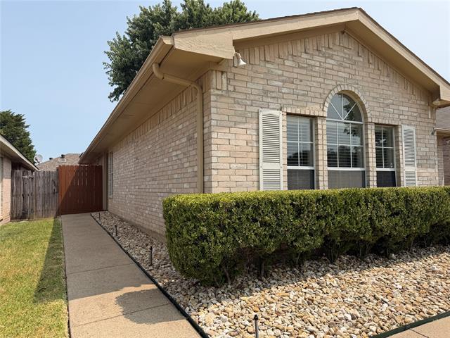 Building Photo - 10239 Blackjack Oaks Dr