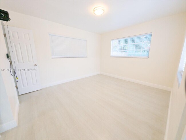 Building Photo - 5781 SW 25th St