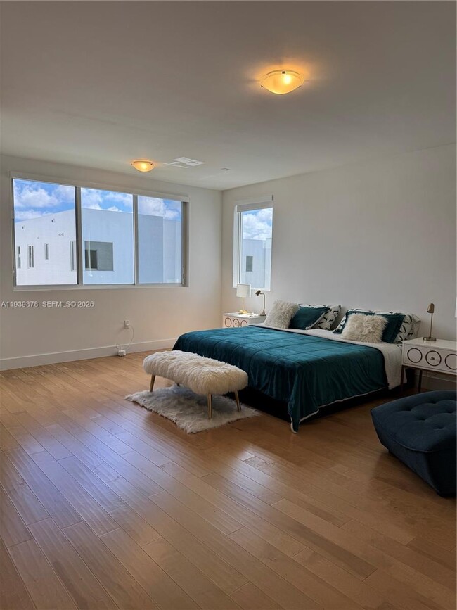 Building Photo - 7547 NW 98th Ave