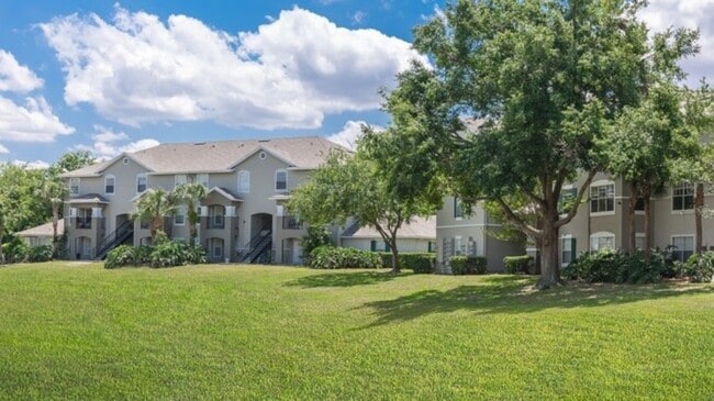 Building Photo - 1024 Vizcaya Lake Rd