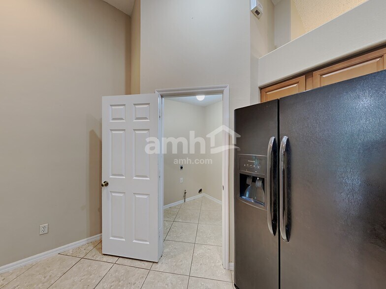 Building Photo - 28733 Midnight Star Loop