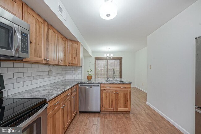 Building Photo - 37 Arrowwood Ct