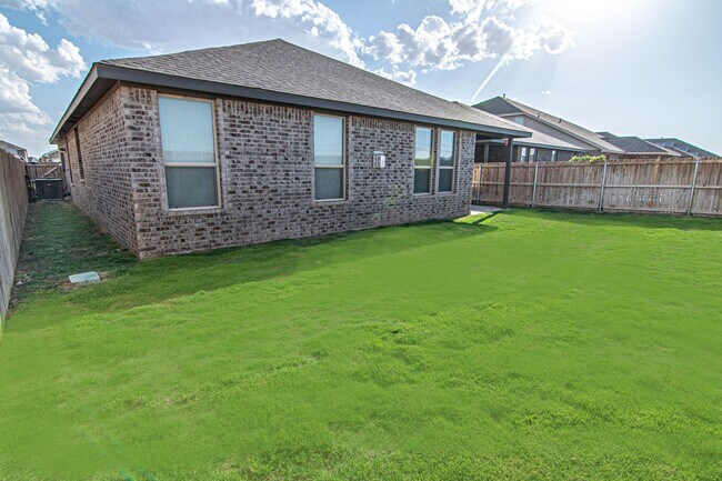 Building Photo - 1219 Santa Clara Dr