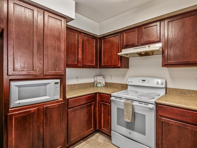 Building Photo - 2801 Chancellorsville Dr