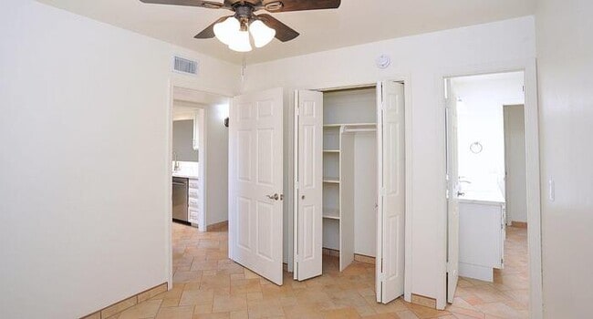 Building Photo - Beautifully Updated 3 Bedroom Townhome nea...