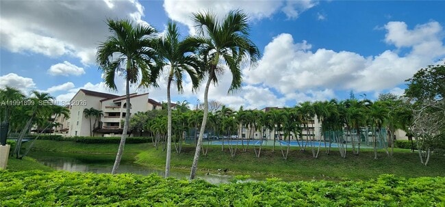 Building Photo - 9135 SW 125th Ave