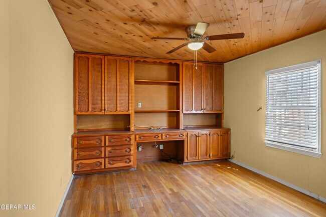 Building Photo - 515 Gregory Ave