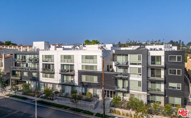 Building Photo - 957 Figueroa Terrace