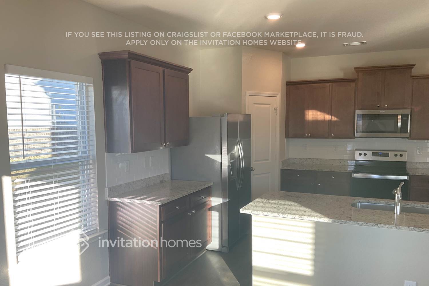 Building Photo - 636 Gleaner Wy