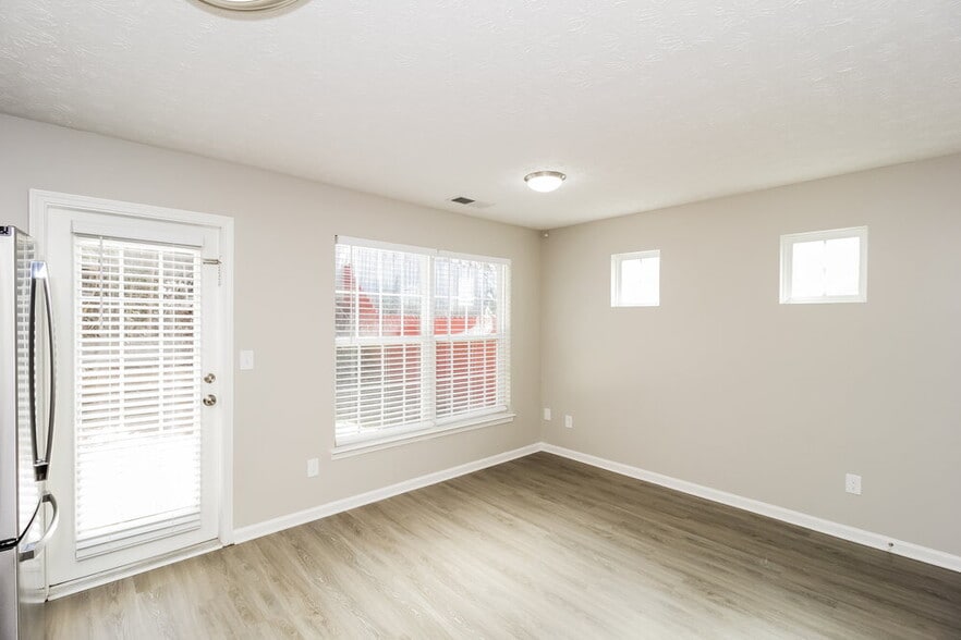Building Photo - 427 Topaz Dr