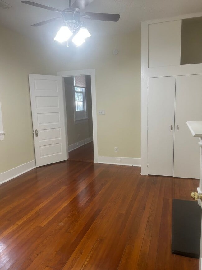 Building Photo - Charming Double in Esplanade Ridge