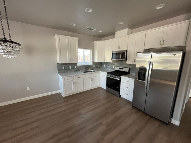 Building Photo - Newly Built 3 Bedroom Home