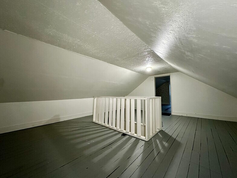 Building Photo - 715 Rear Mabel St