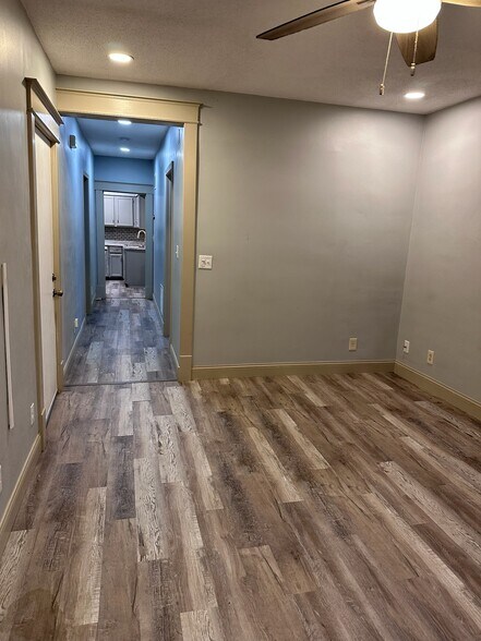 Building Photo - 734 Sims Ave