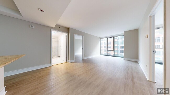 Building Photo - 237 E 34th St