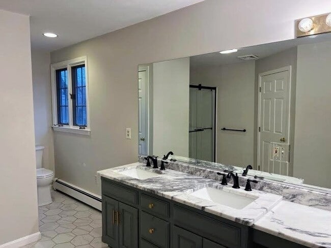 Building Photo - 1565 West St