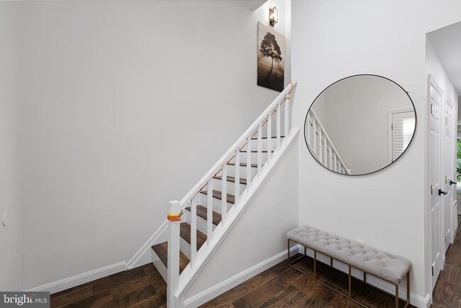 Building Photo - 32 Ginger Dr