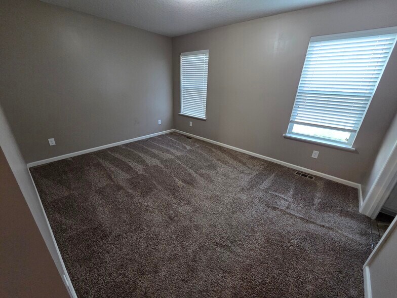 Building Photo - 8783 Granite Ln