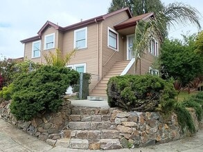 Building Photo - 3351 Morcom Ave