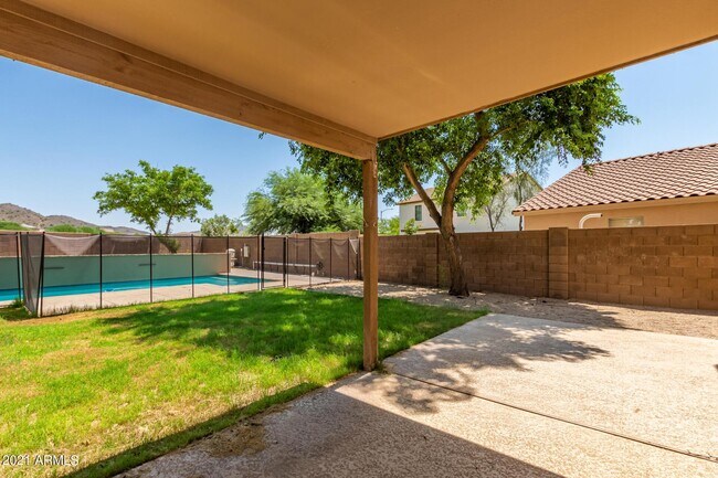 Building Photo - 28511 N 25th Ave