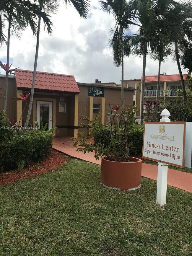 Building Photo - 4900 NW 79th Ave