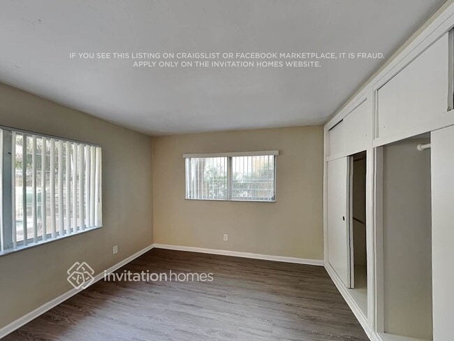 Building Photo - 2608 SW 34th Ave