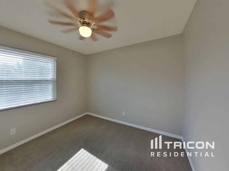 Building Photo - 2609 Crestfield Dr