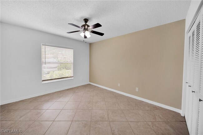 Building Photo - 600 Squire Cir