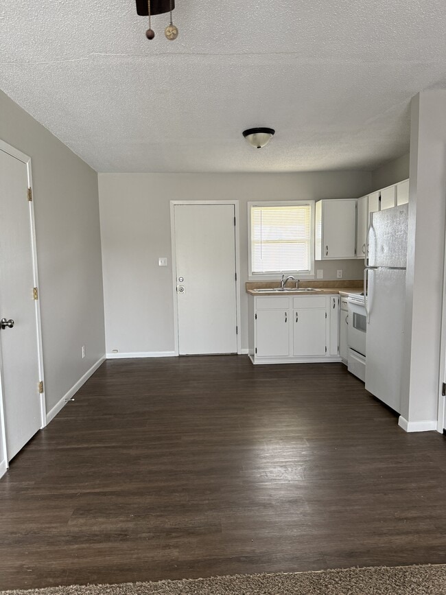 Building Photo - 5841 Anchor Way