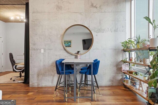 Building Photo - 923 Peachtree St NE