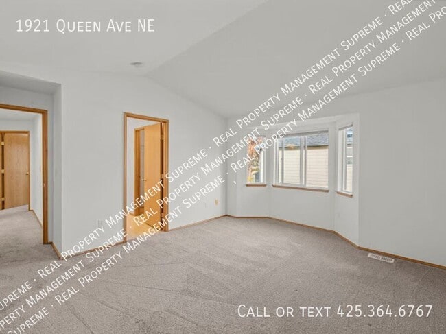 Building Photo - 1921 Queen Ave NE
