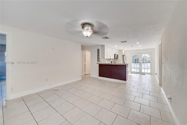 Building Photo - 5900 N Farragut Dr