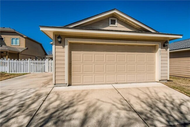 Building Photo - 657 Heritage Springs Trail