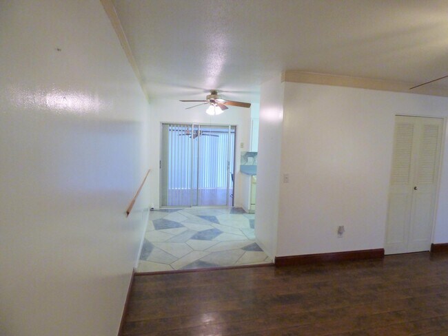 Building Photo - 1358 Arrow St