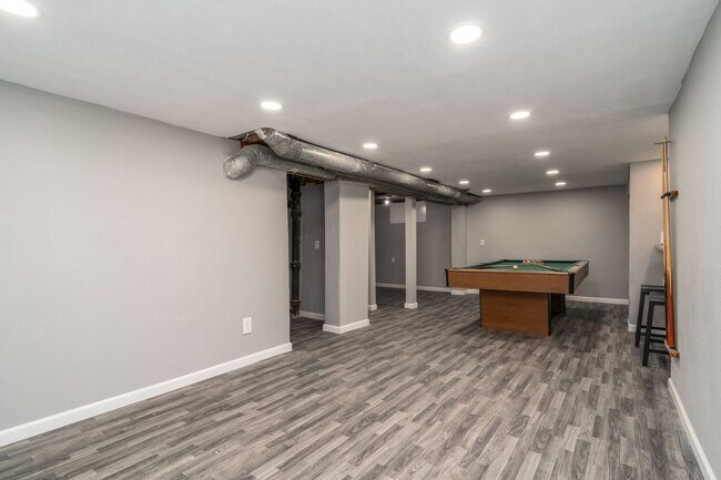 Building Photo - 1708 2nd Ave N