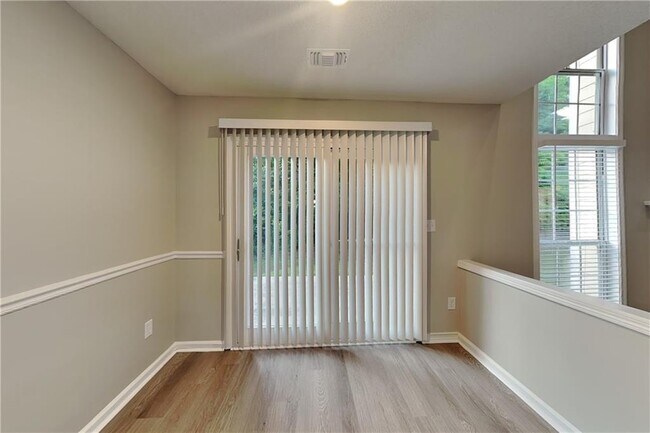 Building Photo - 3206 Claybrooke Dr NE