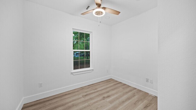 Building Photo - 17411 Rolling Hill Ln