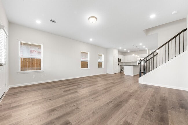 Building Photo - 27215 Mockingbird Ter Ln