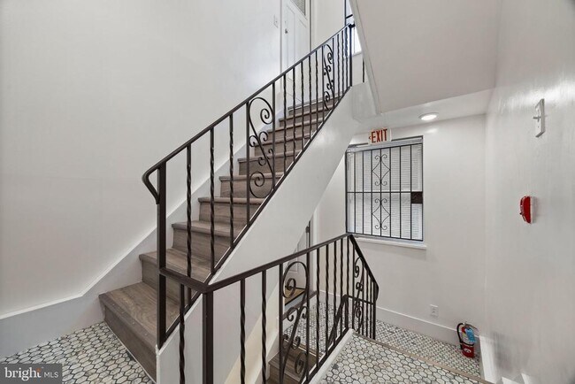 Building Photo - 42 S 19th St