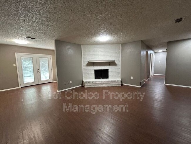 Building Photo - 625 Edwards Dr