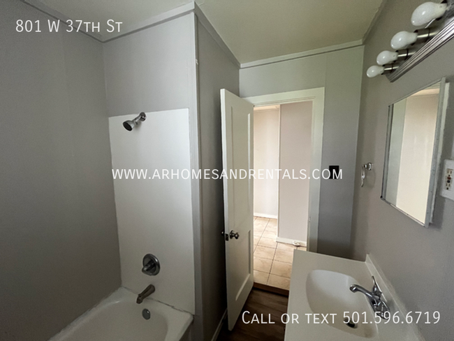 Building Photo - 801 W 37th St