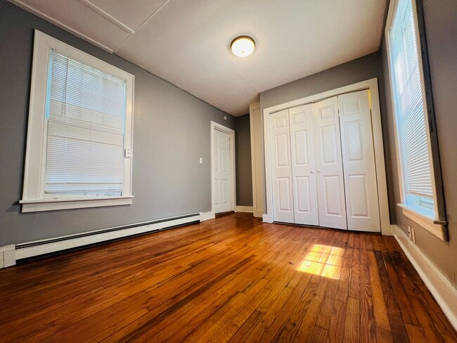 Building Photo - 57 S Main Ave