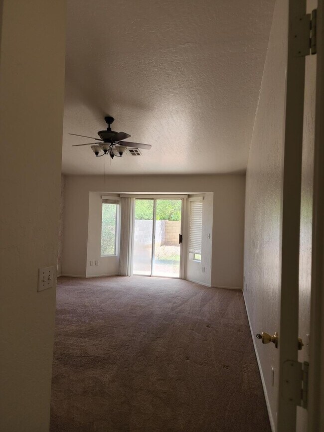Building Photo - 1126 W Grand Caymen Dr