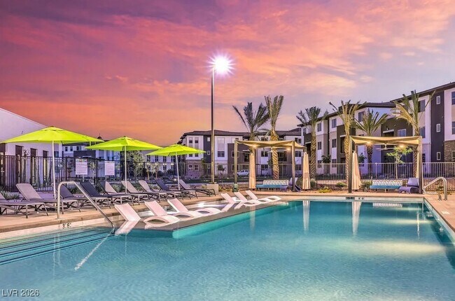 Building Photo - 4555 Camino Al Norte